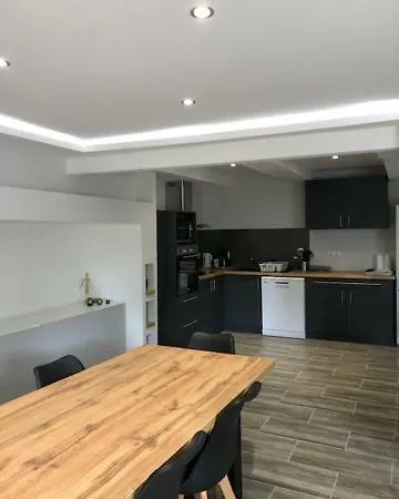 Les Du Paradis Apartment