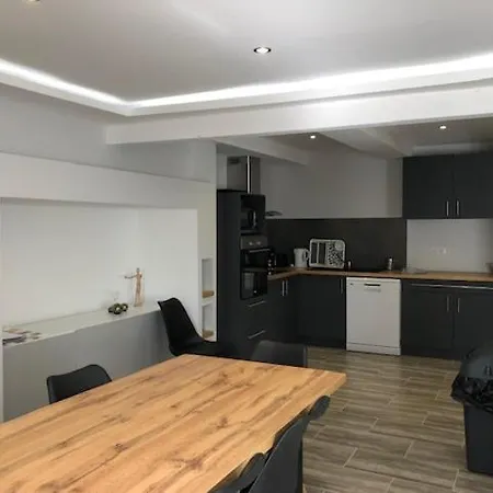 Les Du Paradis Apartment